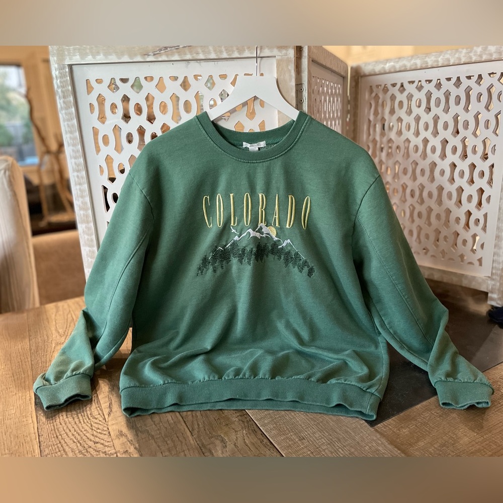 Full Tilt Vintage Colorado Graphic Crewneck Sweatshirt